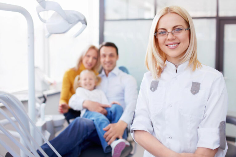Скидка 7% по семейной карте на услуги стоматологии в Истре