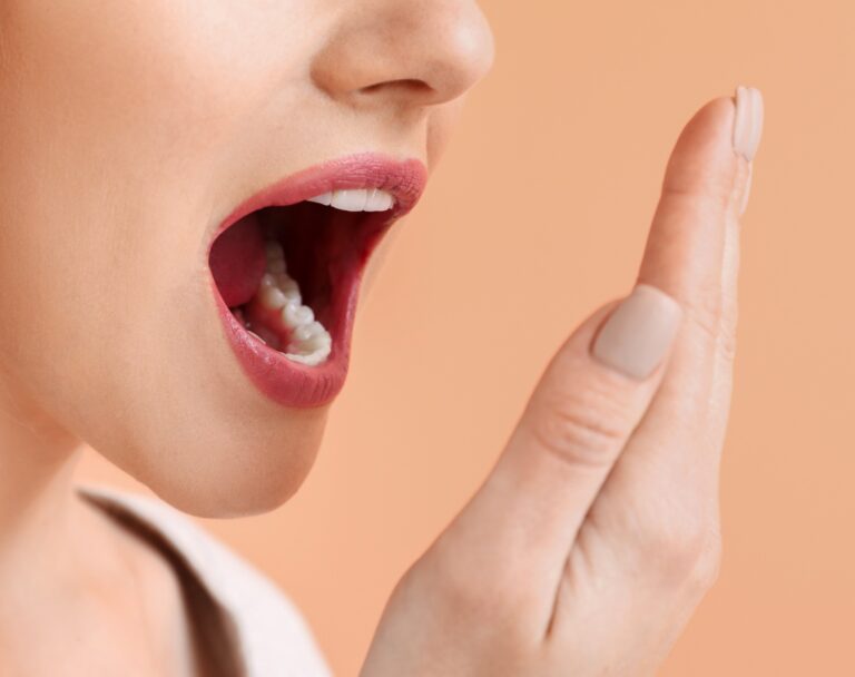 Запах изо рта: как возник галитоз