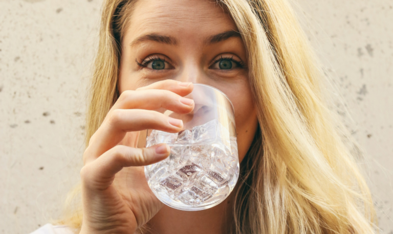 Полезные свойства воды для здоровья полости рта